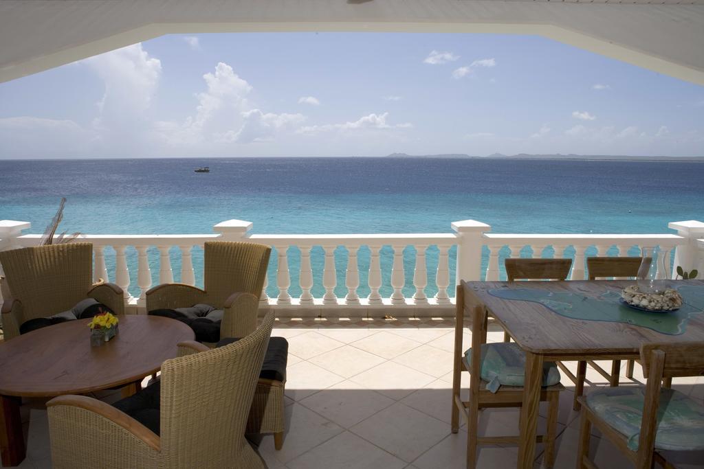 Belmar Oceanfront Apartments Bonaire Habitación foto