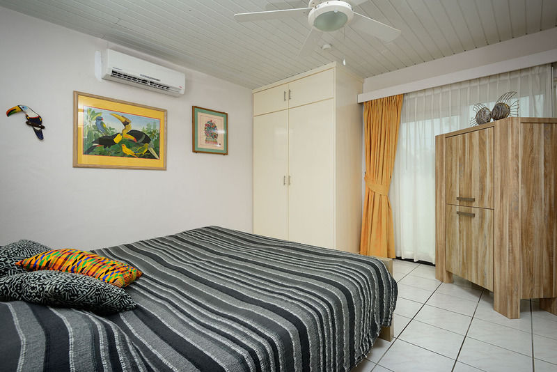 Belmar Oceanfront Apartments Bonaire Exterior foto