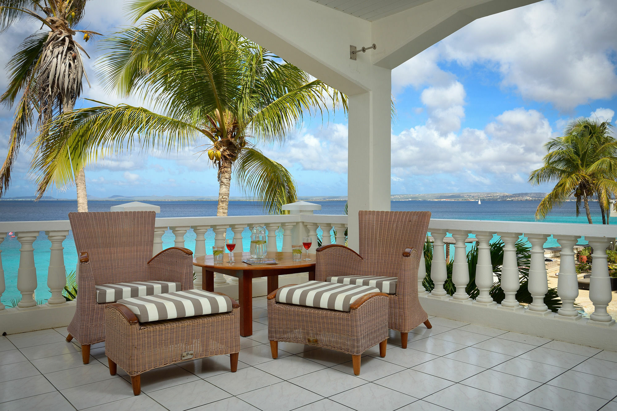 Belmar Oceanfront Apartments Bonaire Exterior foto
